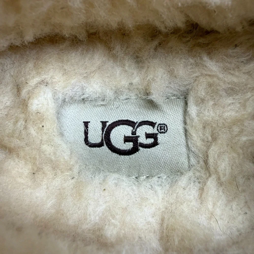 UGG Ascot Mens Slippers 9 Tan Suede Moc Toe Shearling Fur Lined Cozy